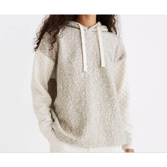 Madewell Tops - Women's Madewell Grey & White Quilted Sleeve Hoodie M
